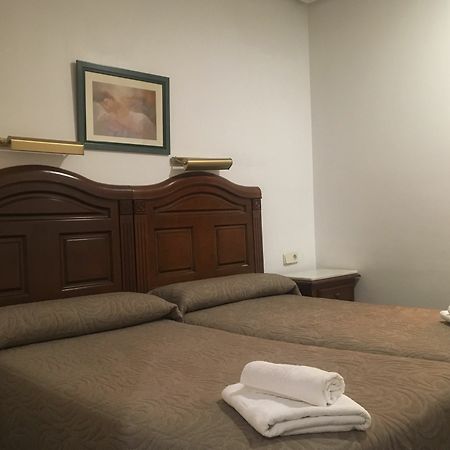 Hostal Conchita Legazpi Madrid Kültér fotó