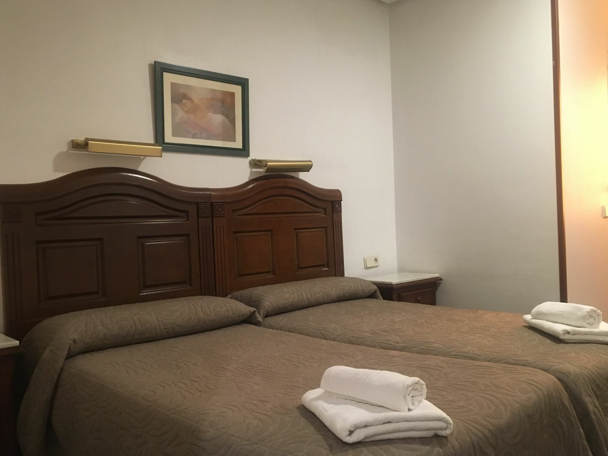 Hostal Conchita Legazpi Madrid Kültér fotó